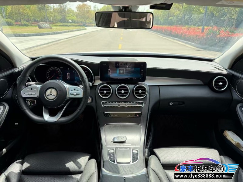 21年奔驰C轿车抵押车出售