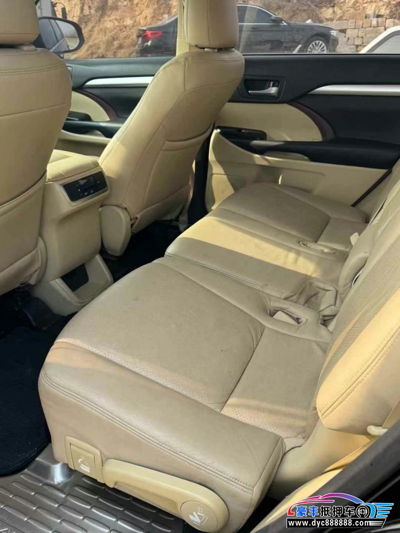 16年丰田汉兰达轿车抵押车出售