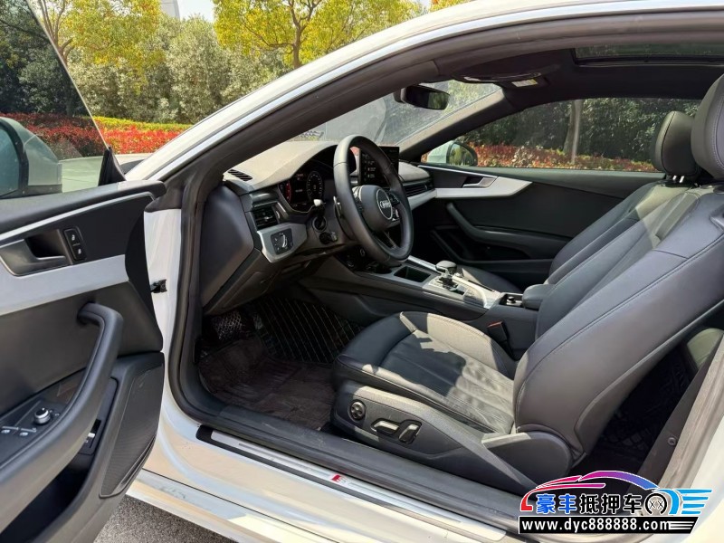 21年奥迪A5轿车抵押车出售