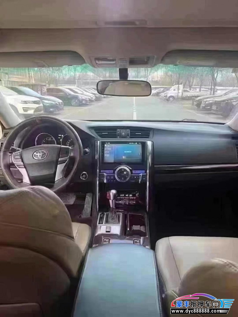 15年丰田锐志轿车抵押车出售