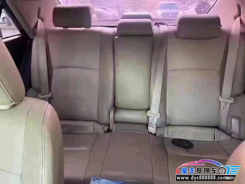 15年丰田锐志轿车抵押车出售