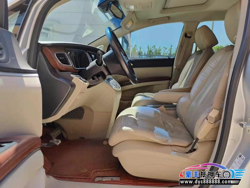 14年别克GL8轿车抵押车出售