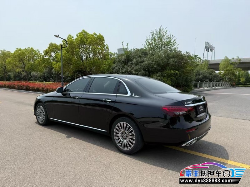 22年奔驰E轿车抵押车出售