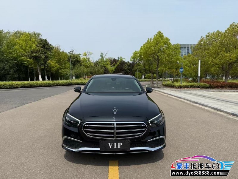 22年奔驰E轿车抵押车出售