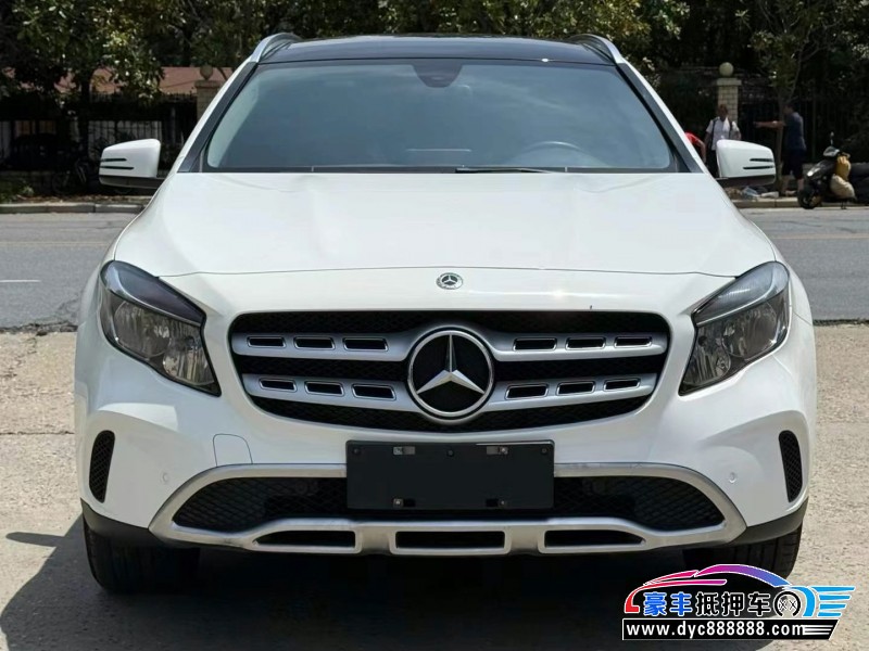 19年奔驰GLA轿车抵押车出售