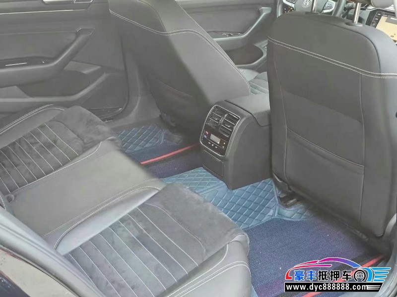 20年大众迈腾轿车抵押车出售