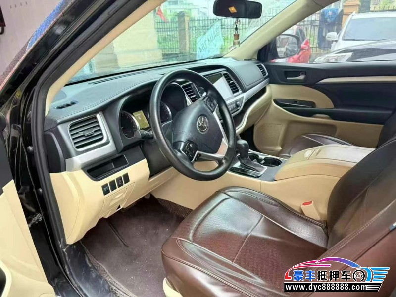 21年丰田汉兰达轿车抵押车出售