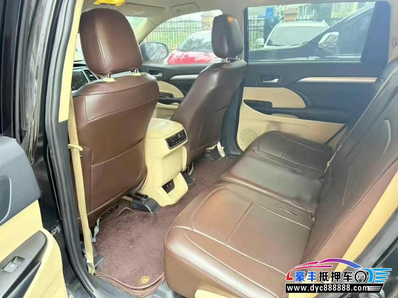 21年丰田汉兰达轿车抵押车出售