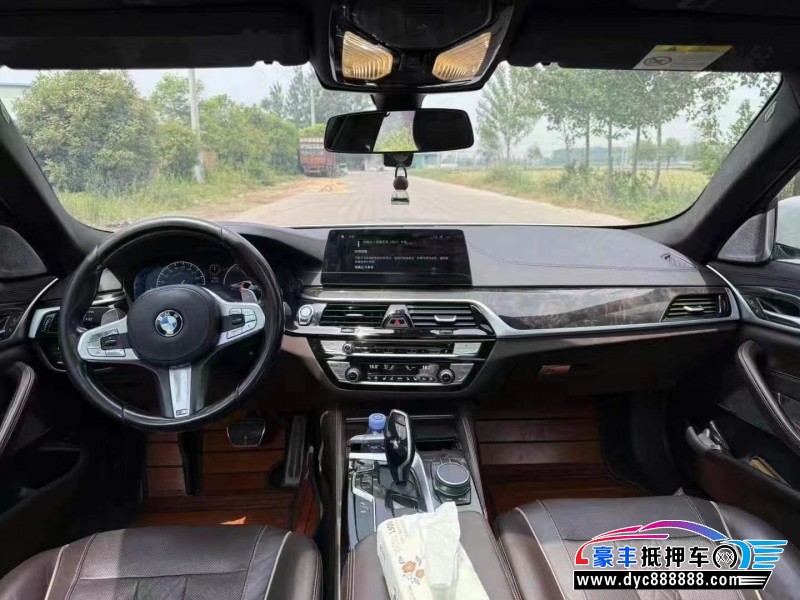 18年宝马5系轿车抵押车出售