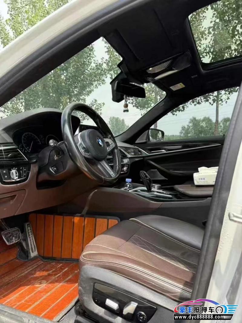 18年宝马5系轿车抵押车出售