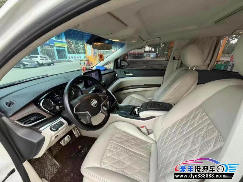 20年别克GL8轿车抵押车出售