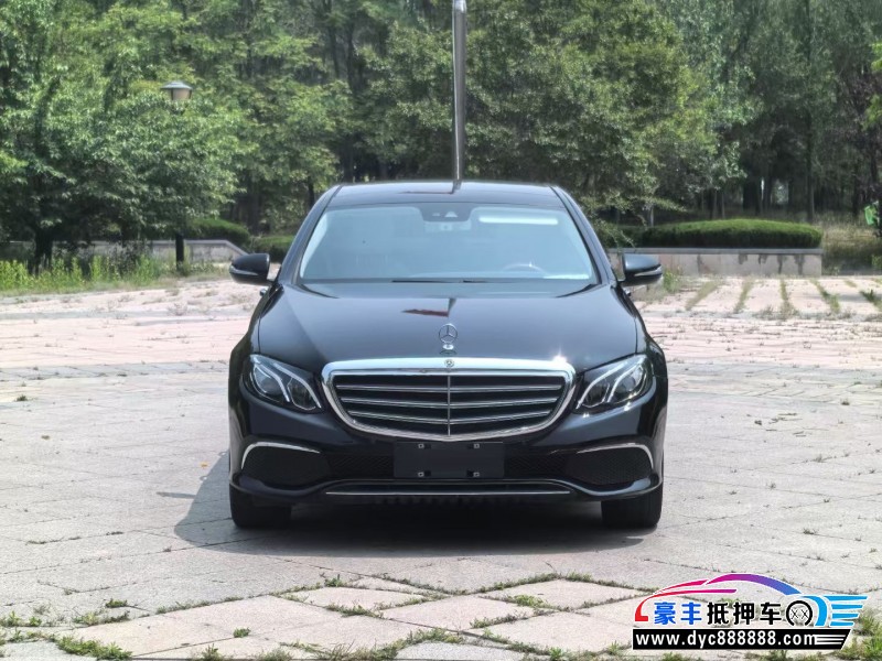 17年奔驰E轿车抵押车出售