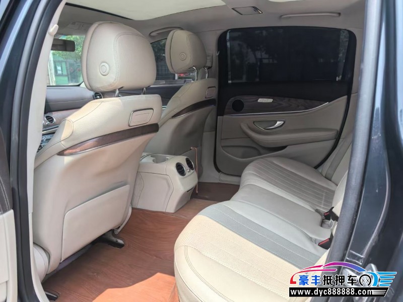 17年奔驰E轿车抵押车出售