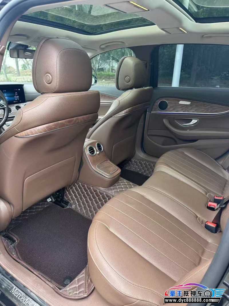 20年奔驰E轿车抵押车出售