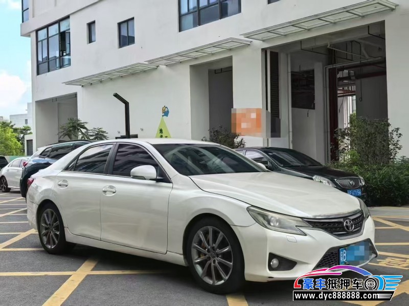 15年丰田锐志轿车抵押车出售