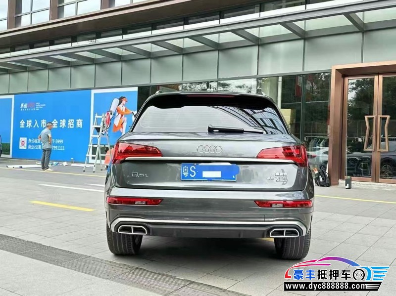 23年奥迪Q5轿车抵押车出售