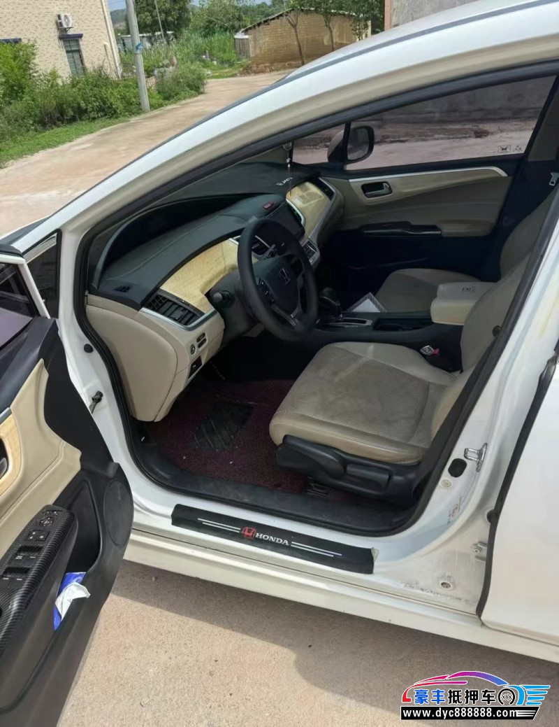 13年本田杰德轿车抵押车出售