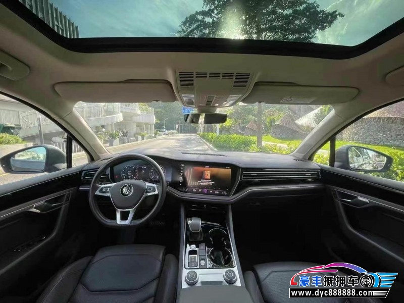 19年大众途锐轿车抵押车出售