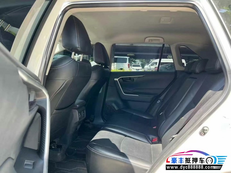 24年丰田RAV4轿车抵押车出售
