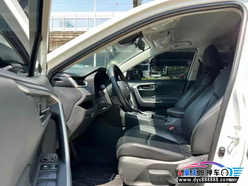 24年丰田RAV4轿车抵押车出售