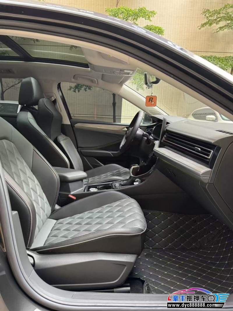 22年大众速腾轿车抵押车出售