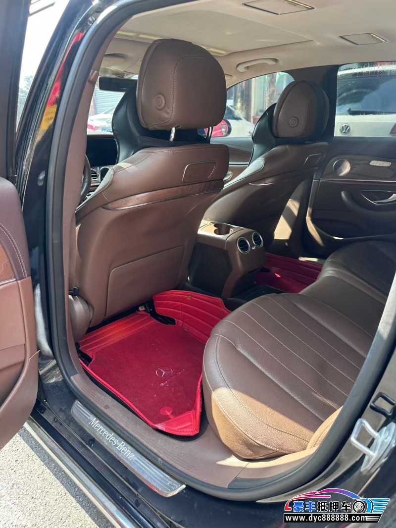 17年奔驰E轿车抵押车出售