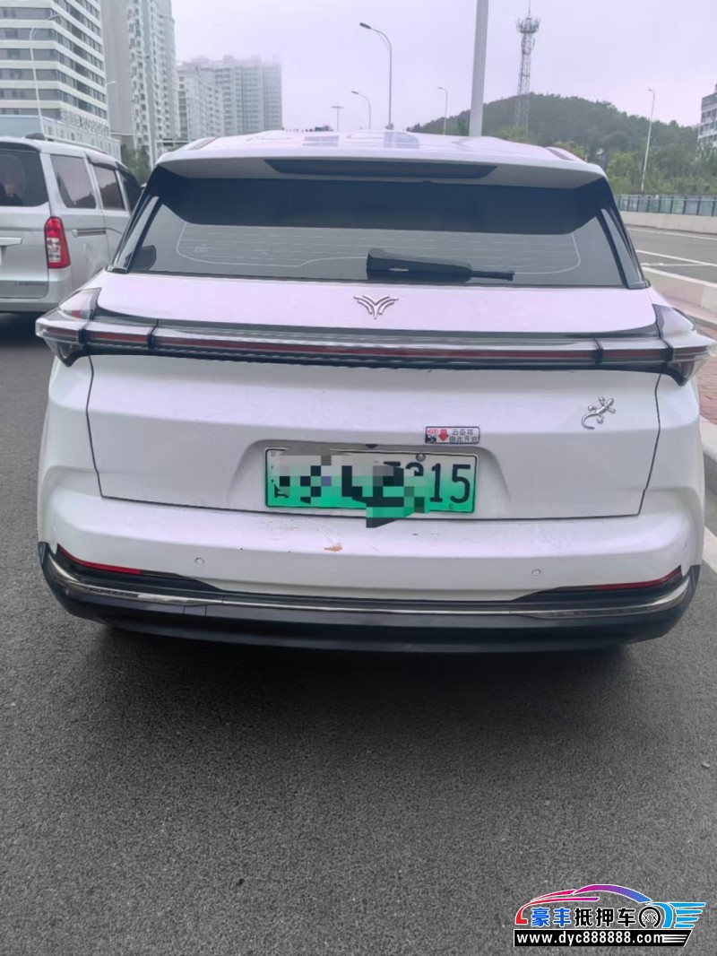 23年哪吒U轿车抵押车出售