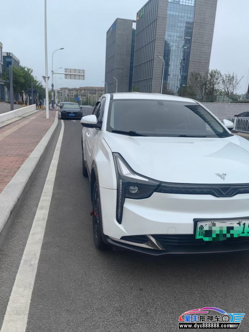 23年哪吒U轿车抵押车出售