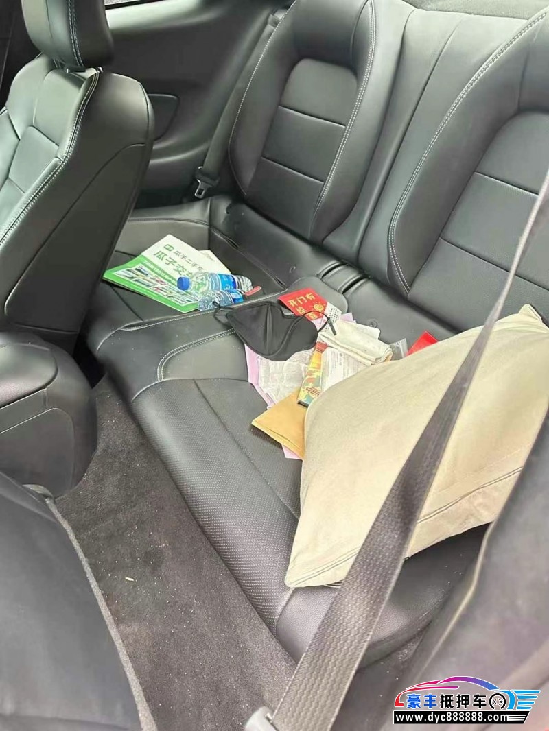 16年福特野马轿车抵押车出售