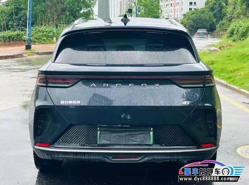 23年极狐阿尔法T轿车抵押车出售