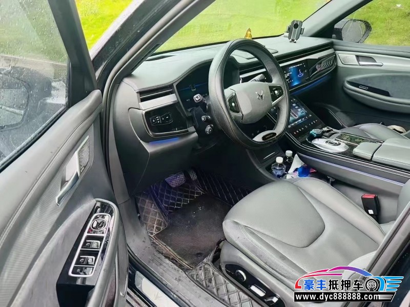 23年极狐阿尔法T轿车抵押车出售