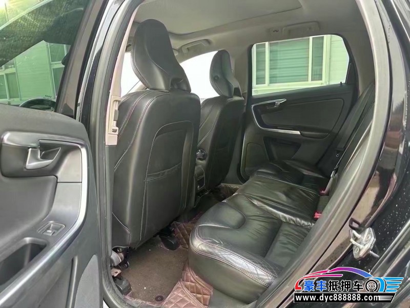 13年沃尔沃XC60轿车抵押车出售