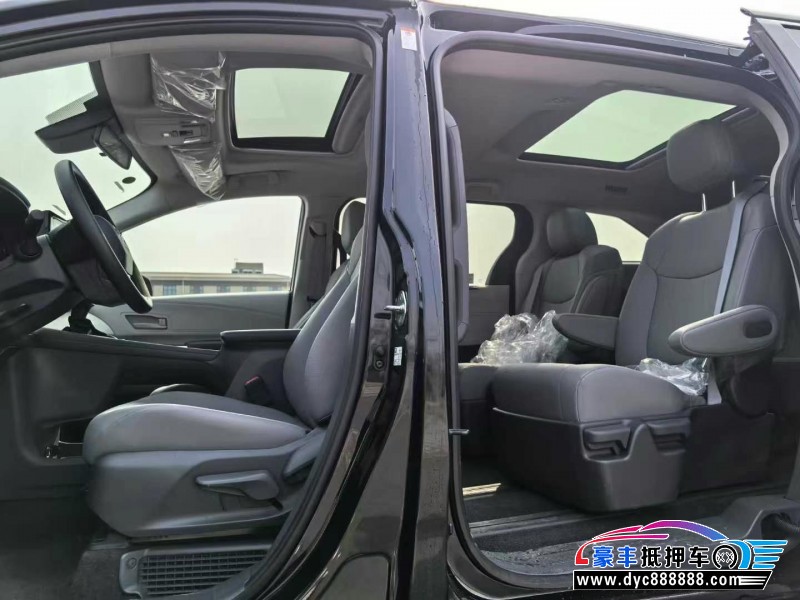 24年丰田格瑞维亚轿车抵押车出售