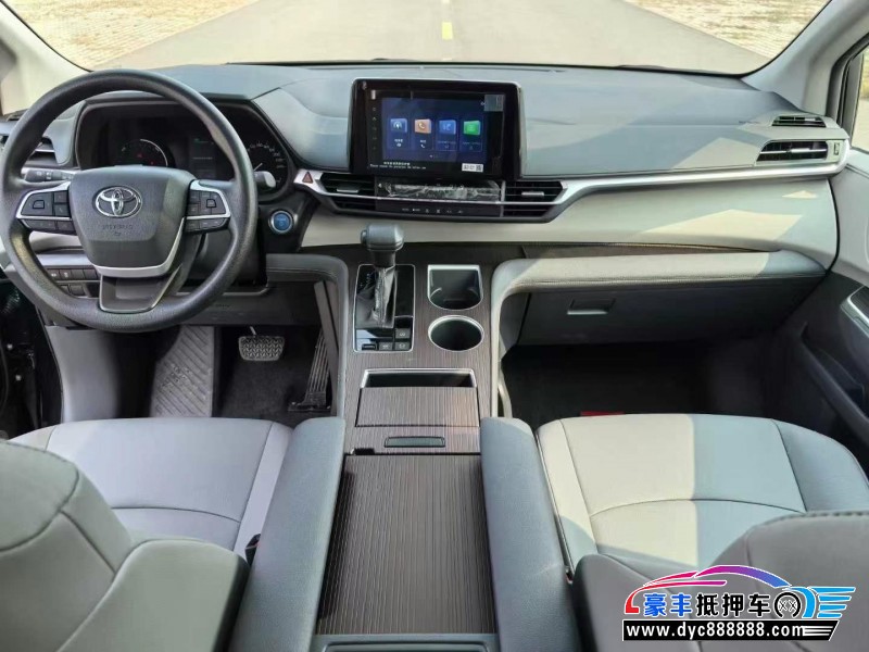 24年丰田格瑞维亚轿车抵押车出售