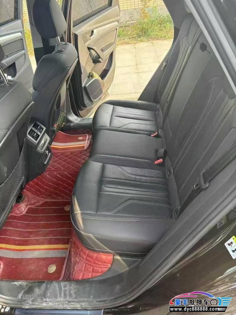 23年奥迪Q5轿车抵押车出售