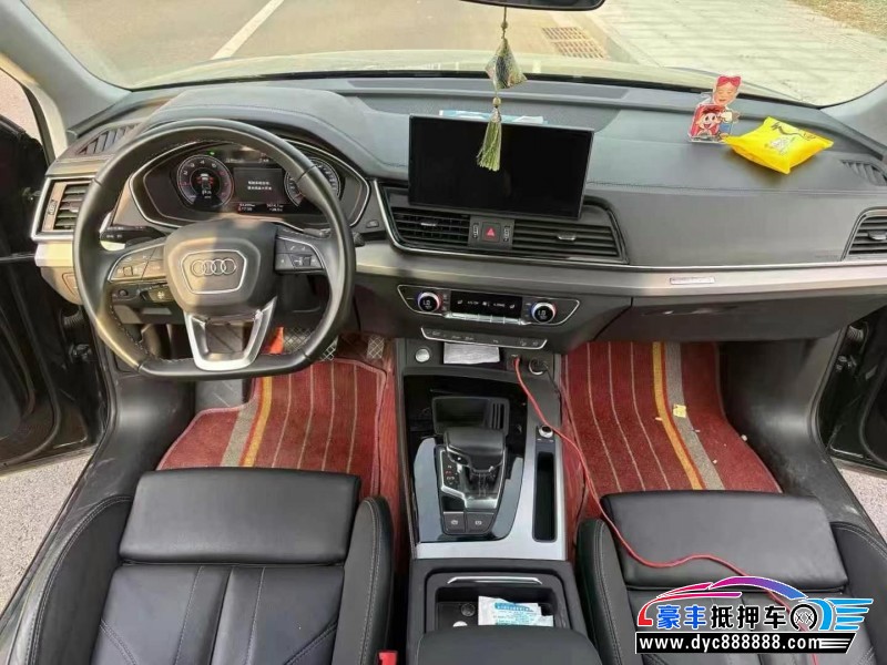 23年奥迪Q5轿车抵押车出售