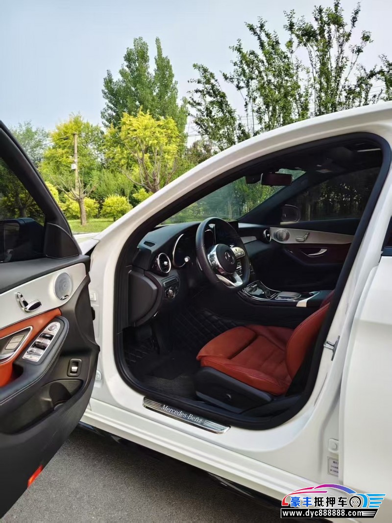 21年奔驰C轿车抵押车出售
