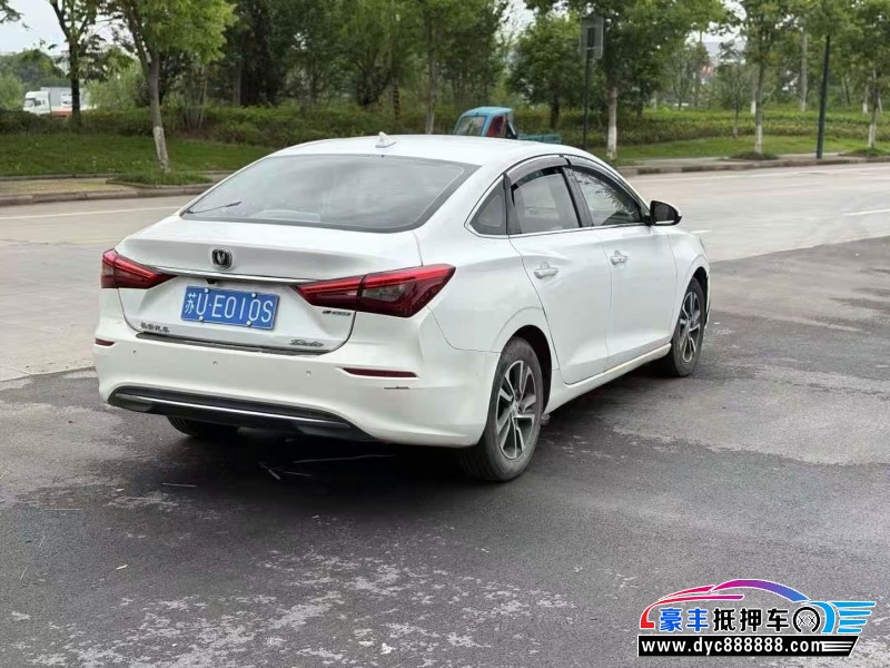 19年长安逸动轿车抵押车出售