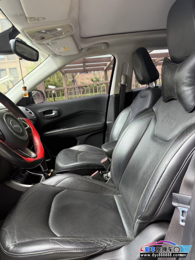 18年Jeep指南者轿车抵押车出售