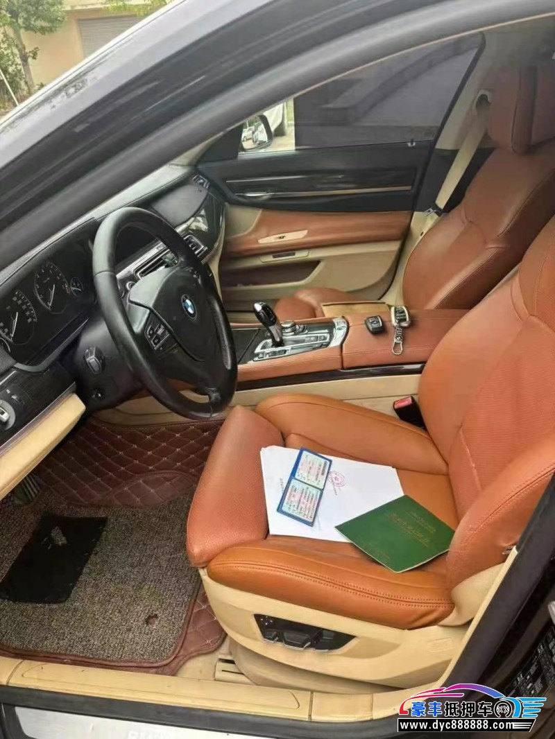 10年宝马7系轿车抵押车出售