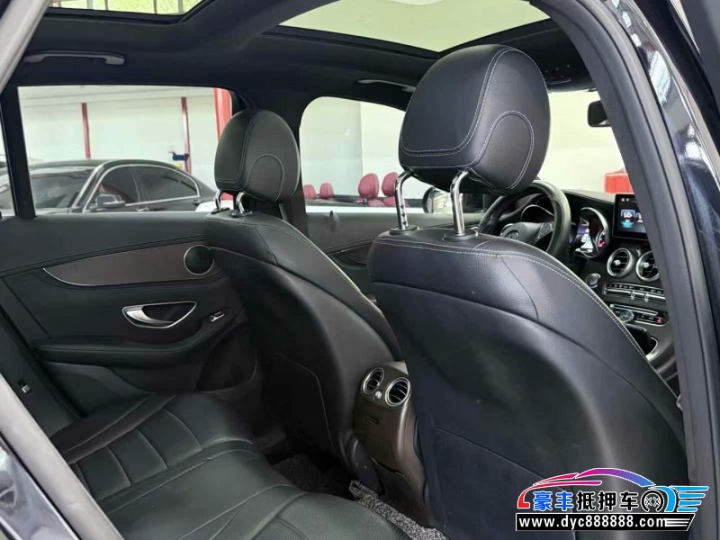 18年奔驰GLC轿车抵押车出售