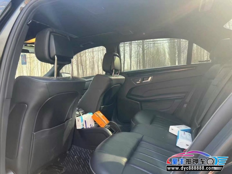 16年奔驰E轿车抵押车出售