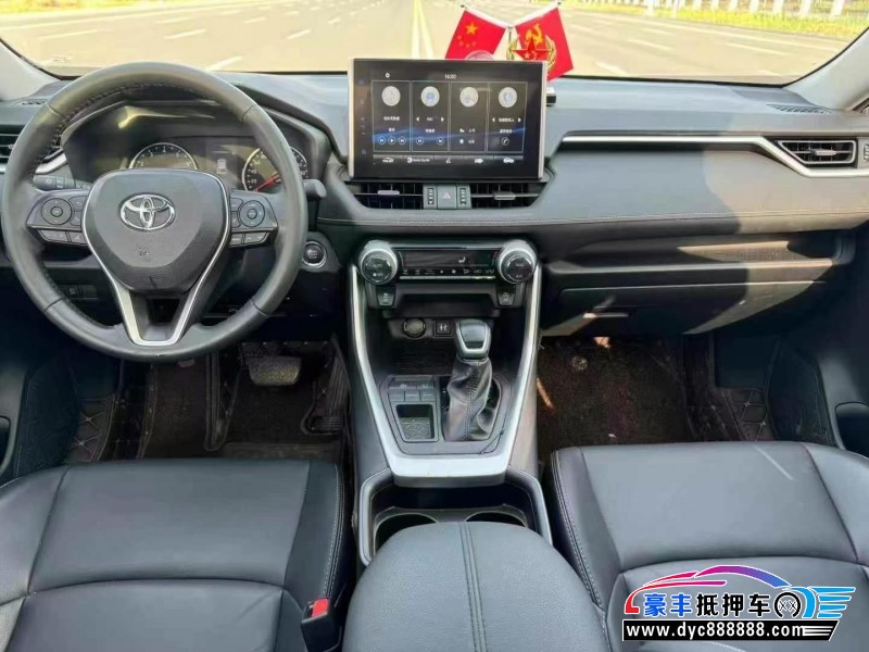 22年丰田威兰达轿车抵押车出售