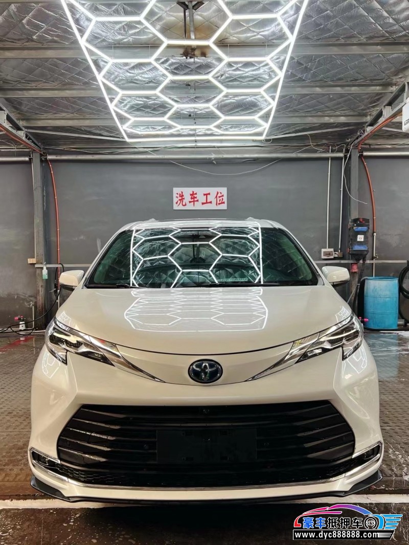 23年丰田塞纳轿车抵押车出售