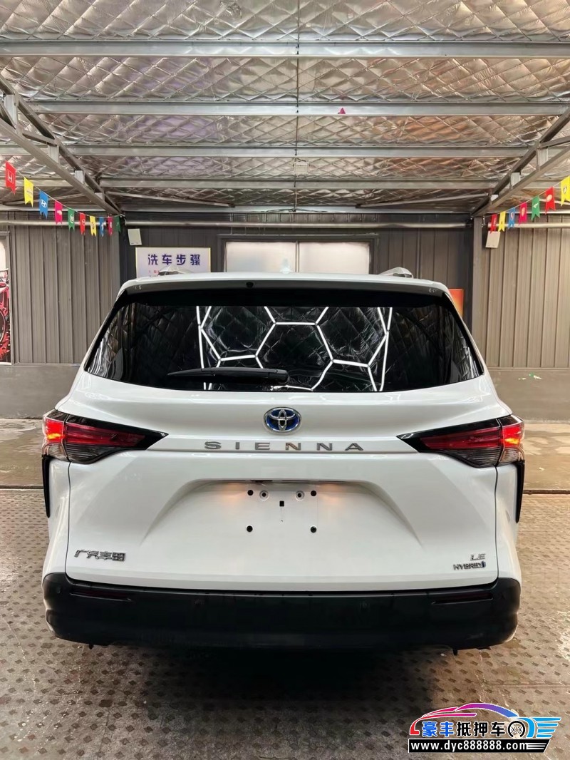 23年丰田塞纳轿车抵押车出售