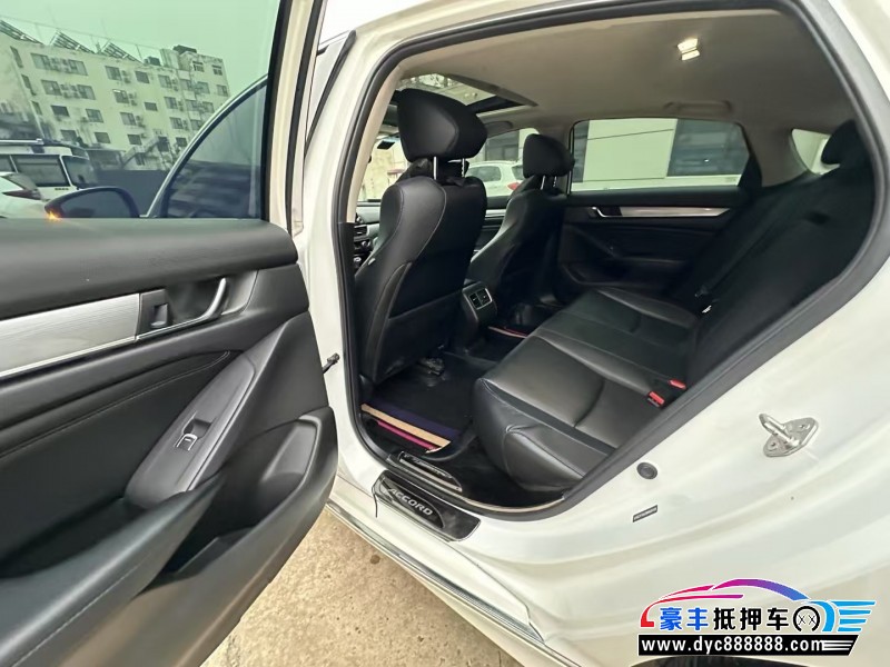 21年本田雅阁轿车抵押车出售