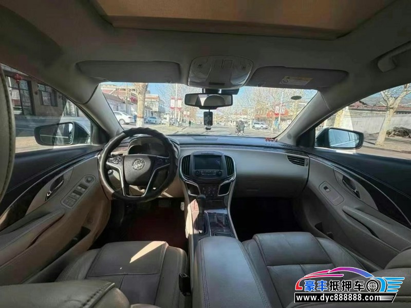 14年别克君越轿车抵押车出售