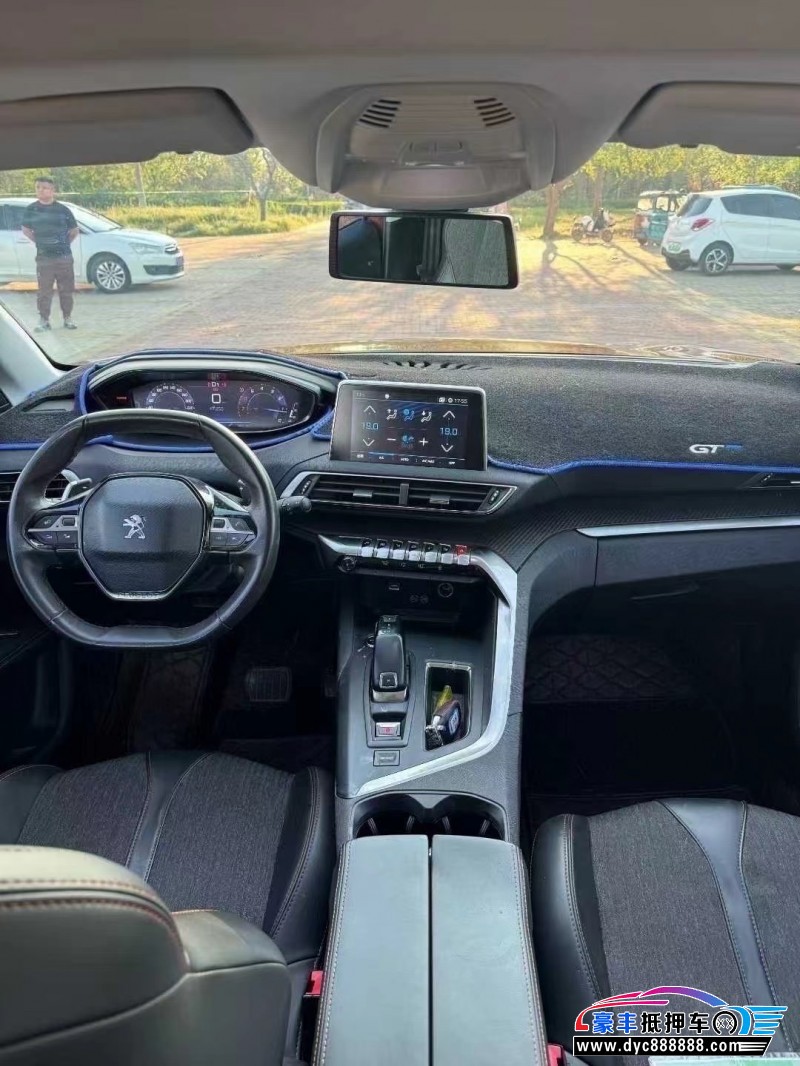 17年标致4008轿车抵押车出售