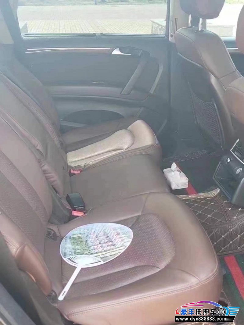 13年奥迪Q7轿车抵押车出售