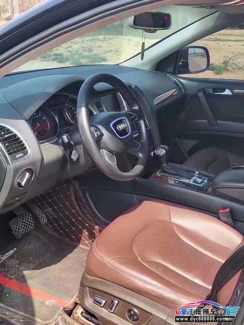 13年奥迪Q7轿车抵押车出售